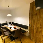 Edith Apartment